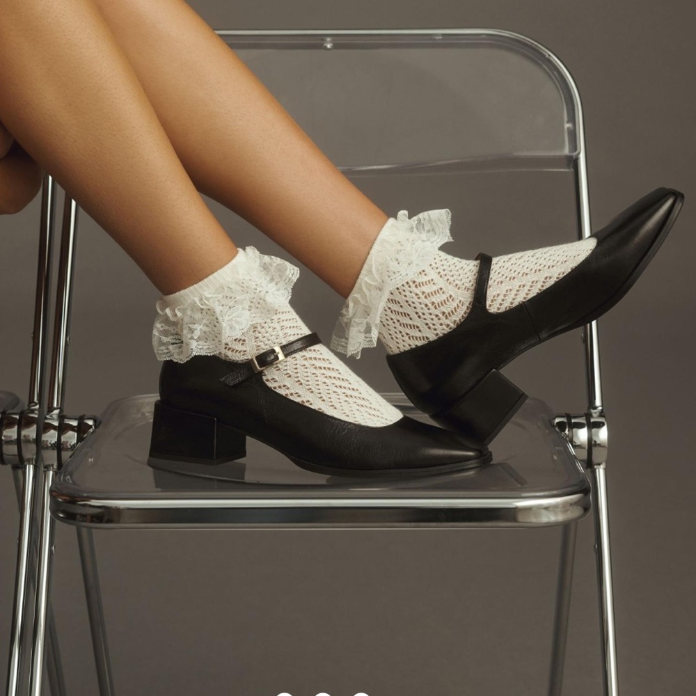 Anthropologie NWT Set of Two Pairs Lace Ruffle Socks White Gray NEW - Picture 2 of 9